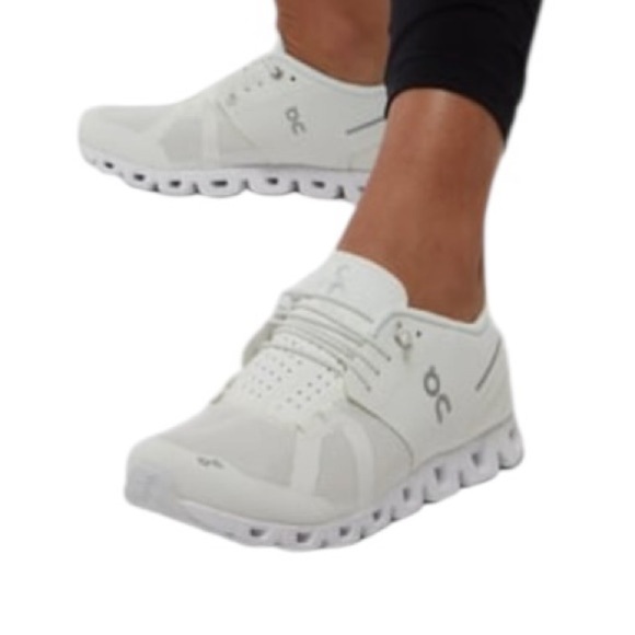 On Running Cloud Sneakers - Picture 1 of 13